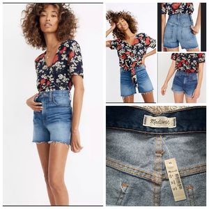 Madewell The Perfect Jean Short in Ullman Wash.